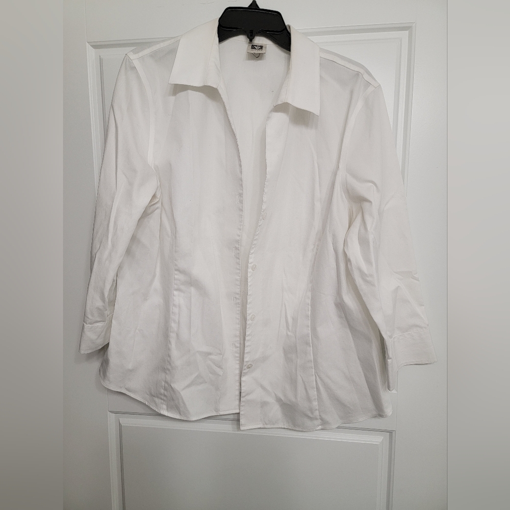 Anne Klein White Button Up Top